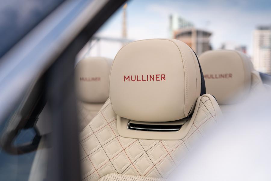 Детали интерьера Bentley Continental GT Mulliner Convertible 2020 года  (фото 12 из 21)